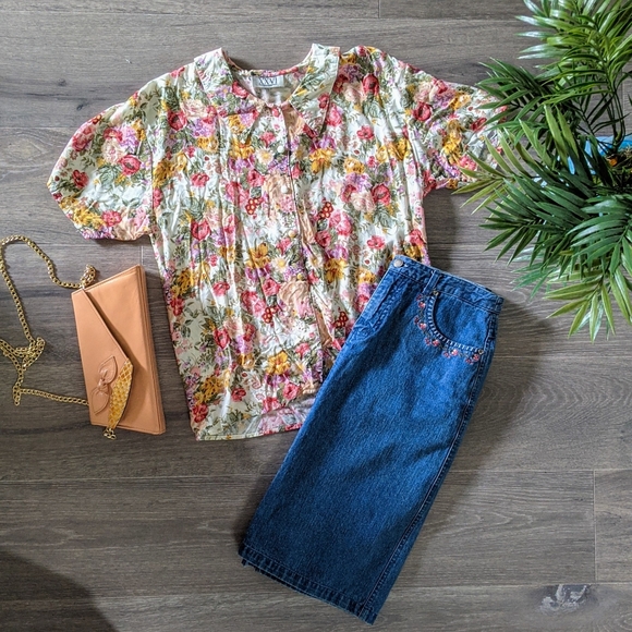 Vintage Floral Collared Shirt - Picture 3 of 3